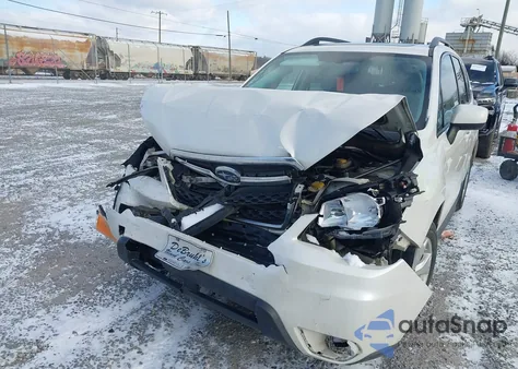 2015 Subaru Forester 2.5I Premium z USA, uszkodzony, nr VIN JF2SJADC2FH496351